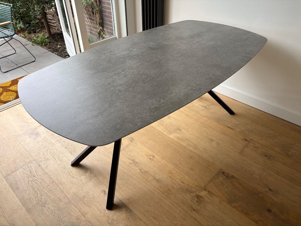 Keramieken tafel, grijs, Kas20, Ophalen, Overige materialen, 100 tot 150 cm, Zo goed als nieuw