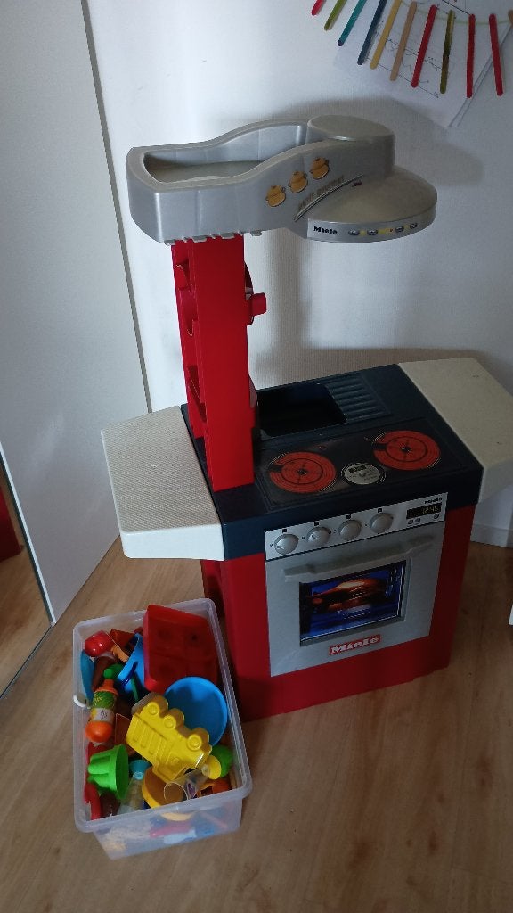 Keukentje met toebehoren, Kinderen en Baby's, Speelgoed | Speelkeukens, Ophalen, Gebruikt, Kunststof, Speelkeuken