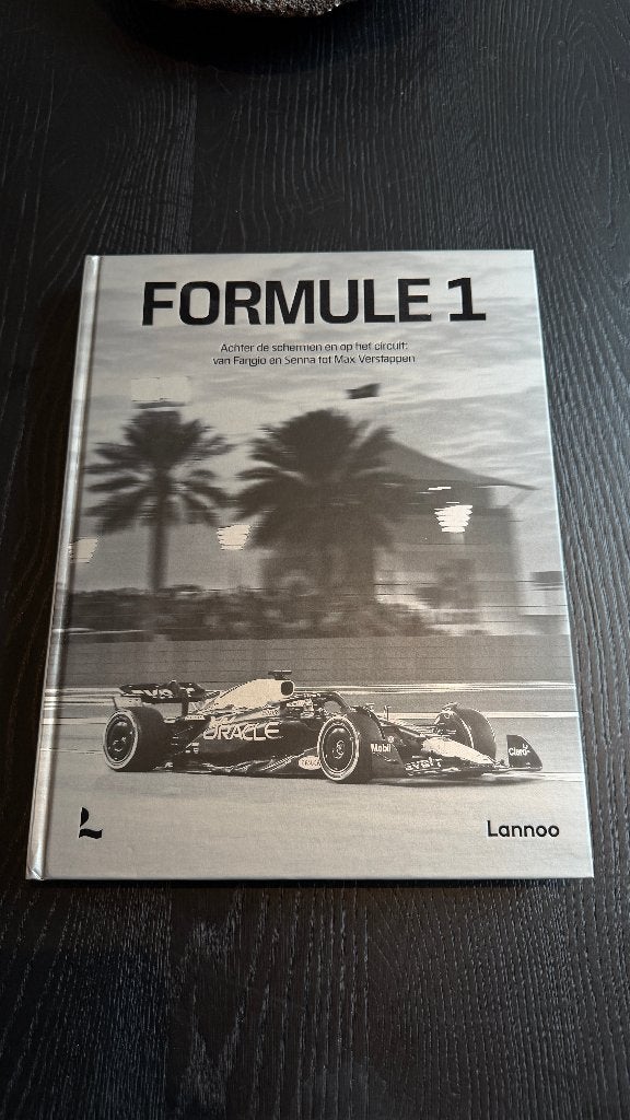 Formula 1 coffee table book, Ophalen, Zo goed als nieuw, Overige onderwerpen