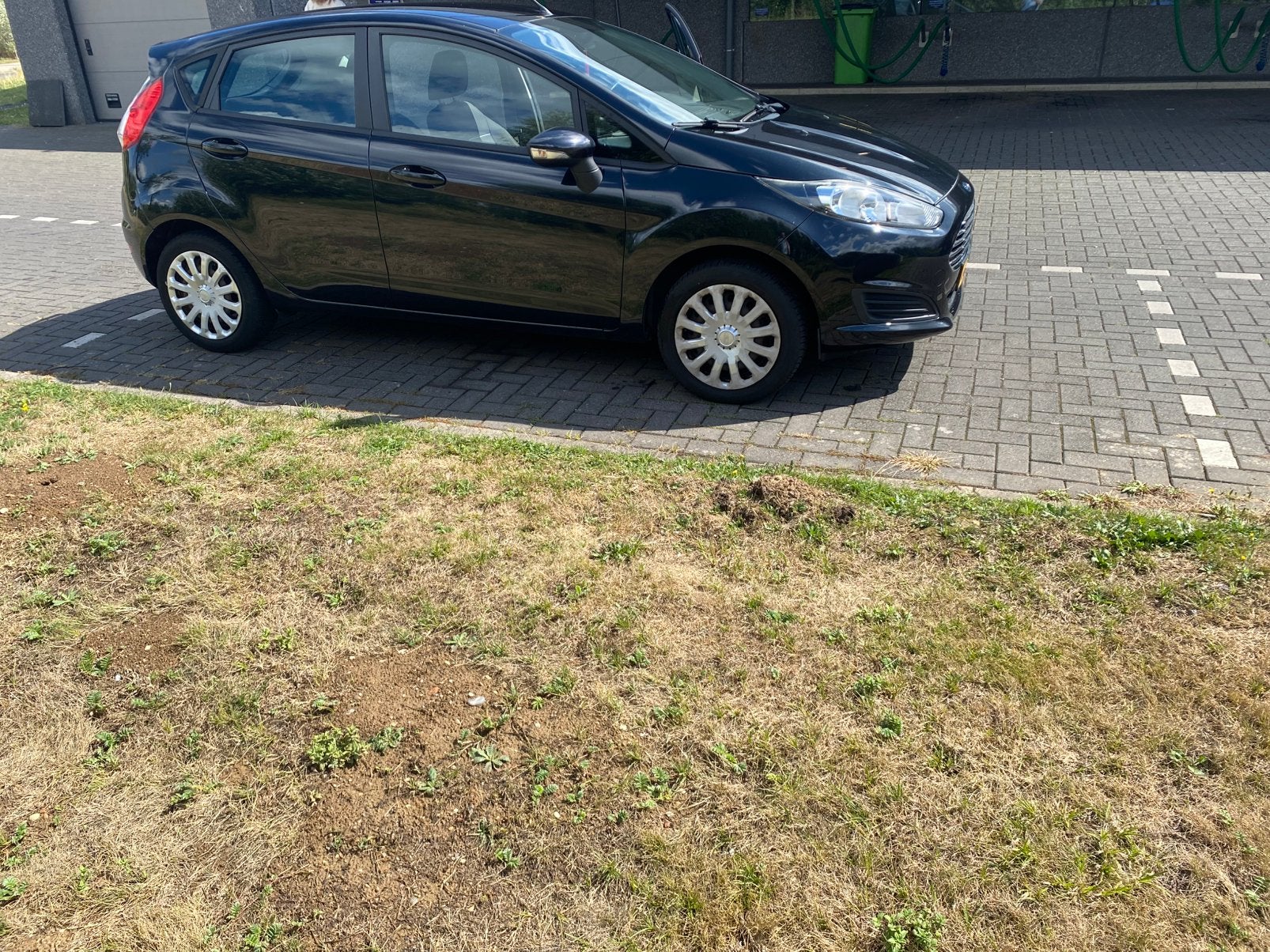 Ford Fiësta 1.0 48KW/65PK 5D 2013 Zwart, Auto's, 40 €/maand, 525 kg, Origineel Nederlands, Handgeschakeld