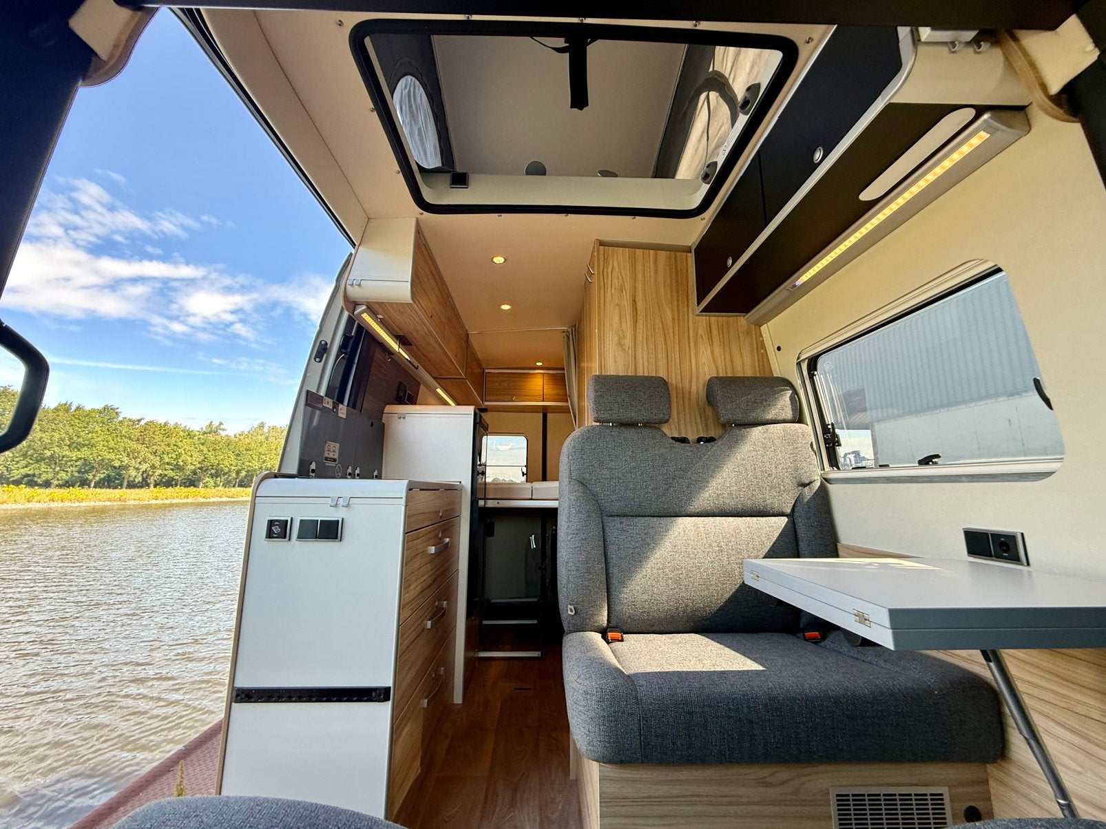 Foto 8 van Hymer Grand Canyon S 4x4 offroad Mercedes 190PK, 26.680km