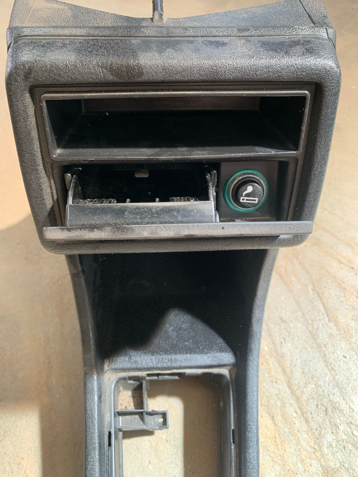 Middenconsole VW Golf 2 - Gebruikt, Auto-onderdelen, Interieur en Bekleding, Ophalen of Verzenden, Gebruikt, Volkswagen