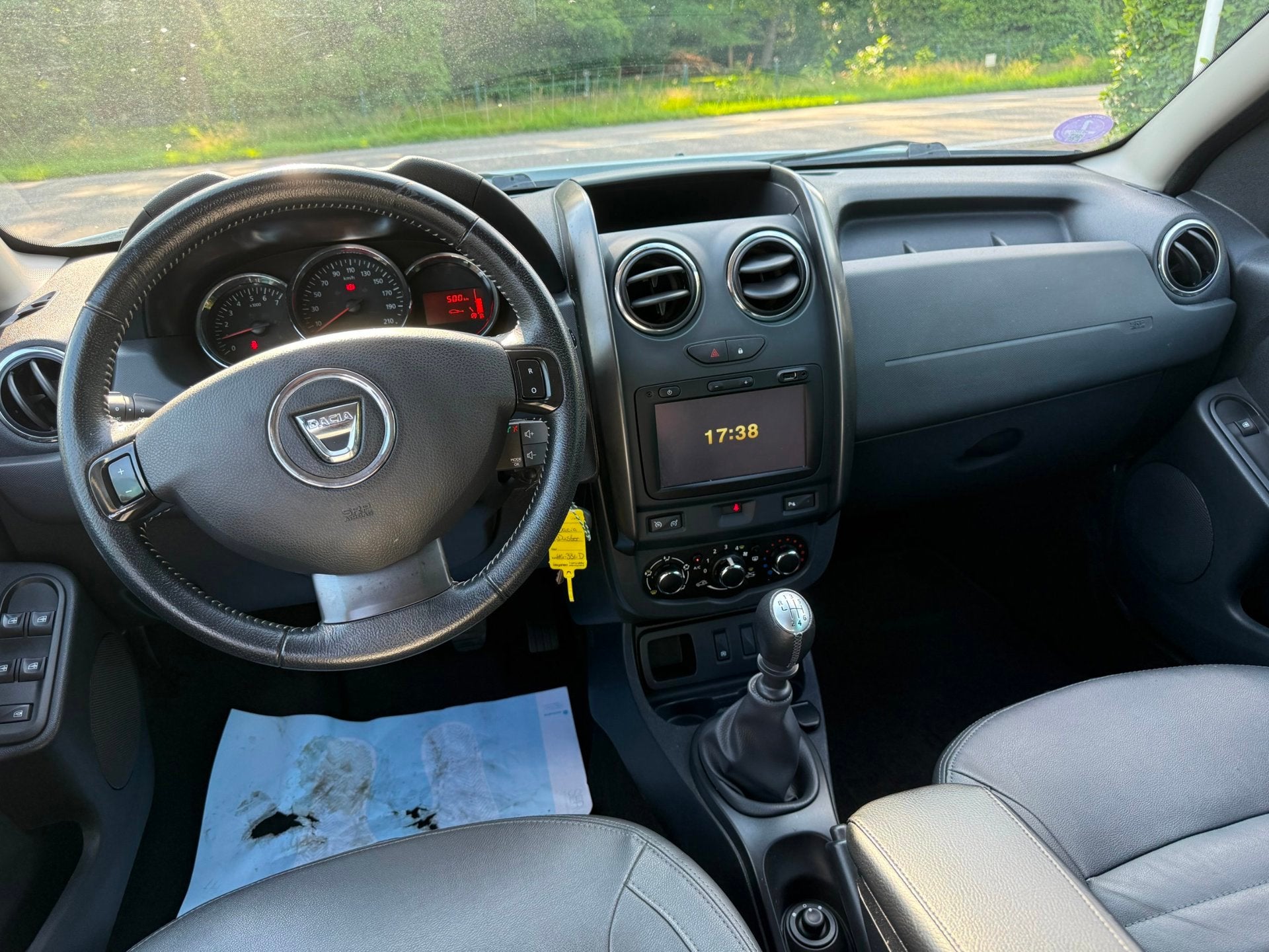 Dacia Duster 1.2 TCe 4x2 Prestige ECC NAVI LEDER CRUISE LMV, 125 pk, Gebruikt, Euro 6, 4 cilinders