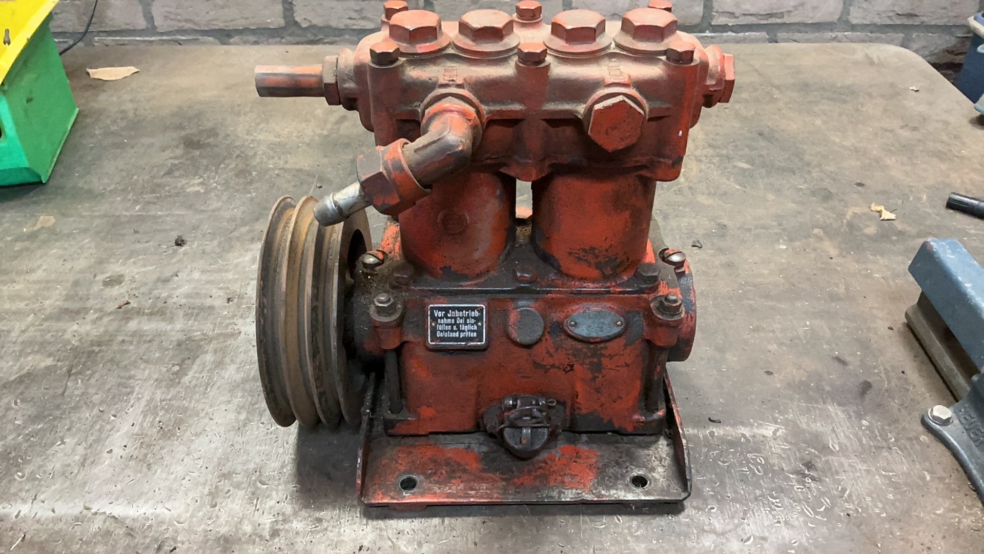 Compressor 2cyl. Pomp bosch, Minder dan 25 liter, Ophalen, Gebruikt, Minder dan 200 liter/min