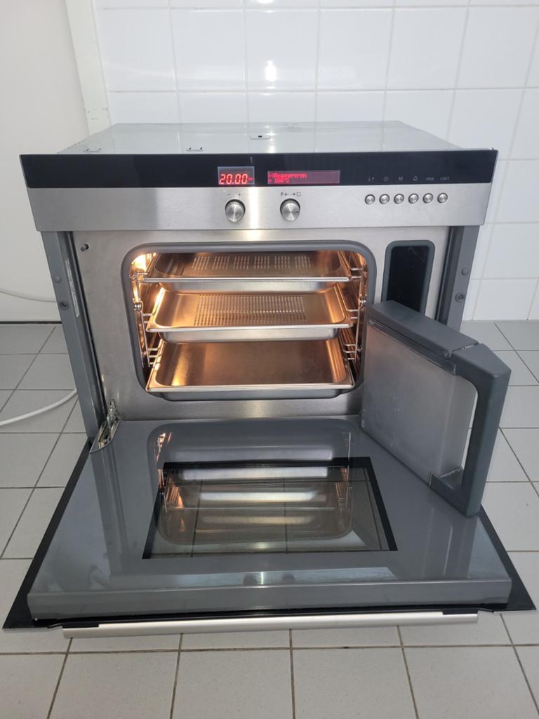 Mooie Siemens RVS inbouw stoom oven te koop aangeboden., Witgoed en Apparatuur, Ophalen, Zo goed als nieuw, Stoom