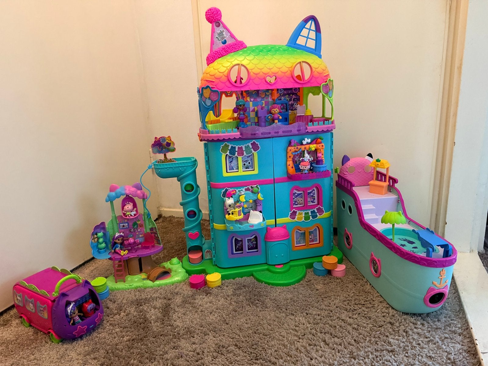 Gabby's Poppenhuis, Boot, Bus en Boomhut Speelset, Ophalen of Verzenden, Gebruikt, Jongen of Meisje