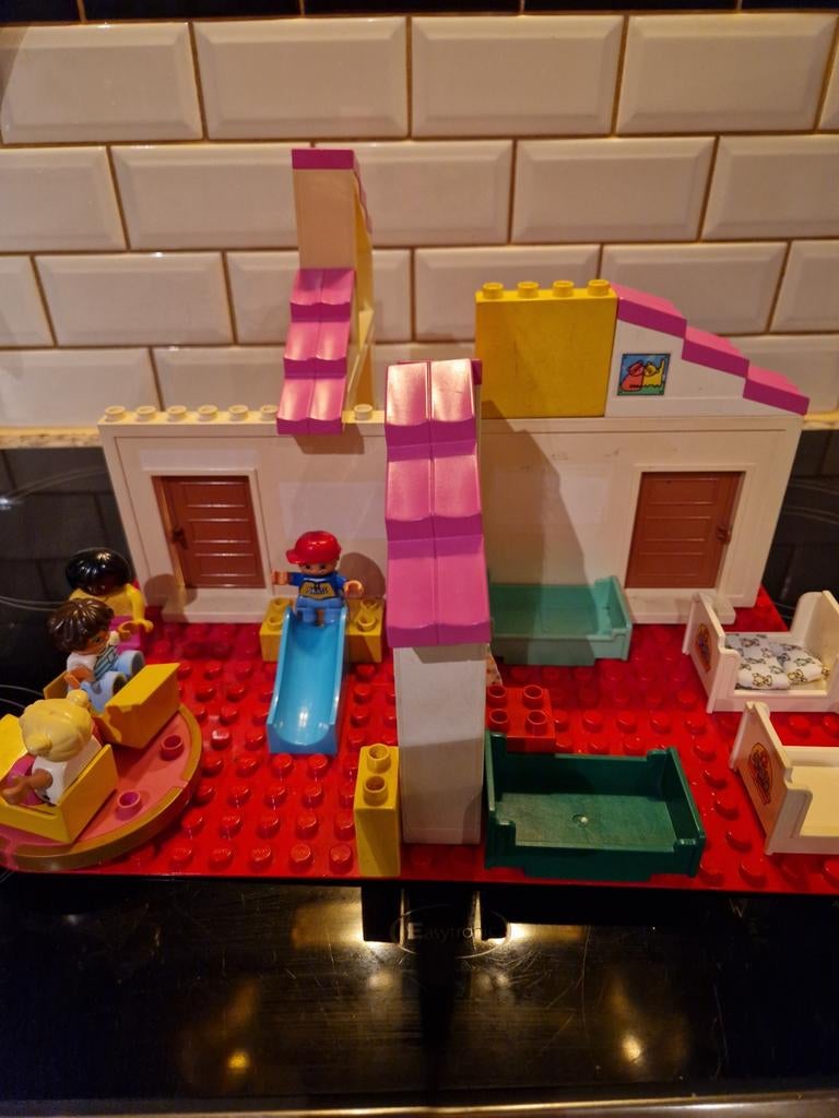 Grote Duplo Crèche/Huis Compleet met Grondplaat en Kids, Kinderen en Baby's, Speelgoed | Duplo en Lego, Gebruikt, Compleet, Ophalen of Verzenden