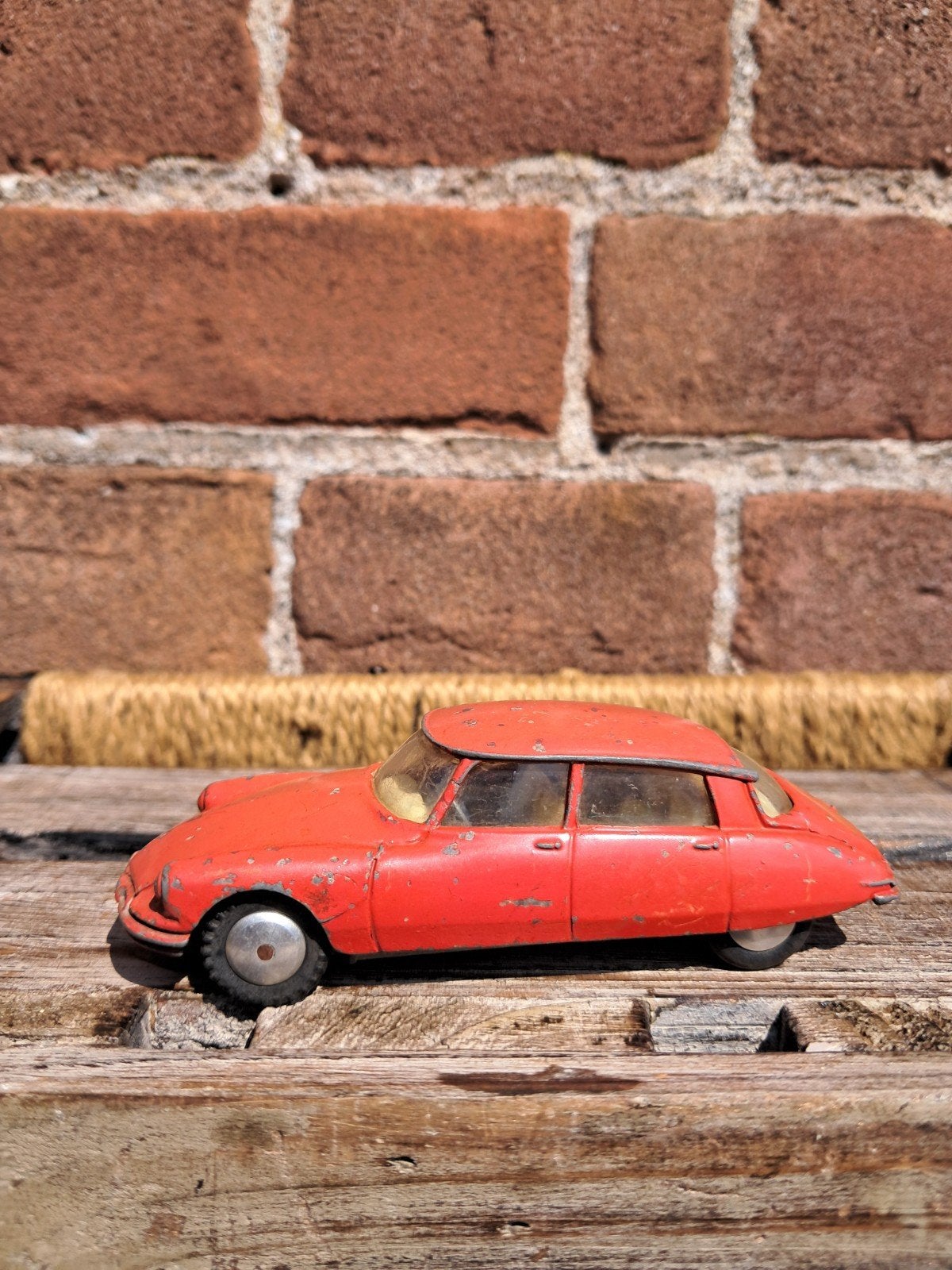 Vintage Corgi Toys Citroën DS 19 Modelauto Rood, Ophalen of Verzenden, Gebruikt
