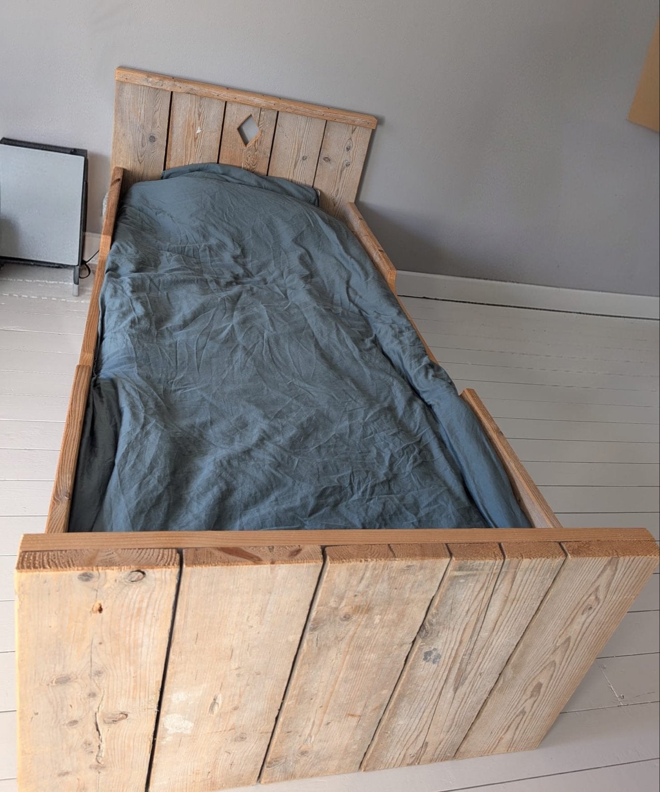 Steigerhouten eenpersoonsbed 90x200 - “Leo”, Ophalen, Gebruikt, 90 cm, Eenpersoons