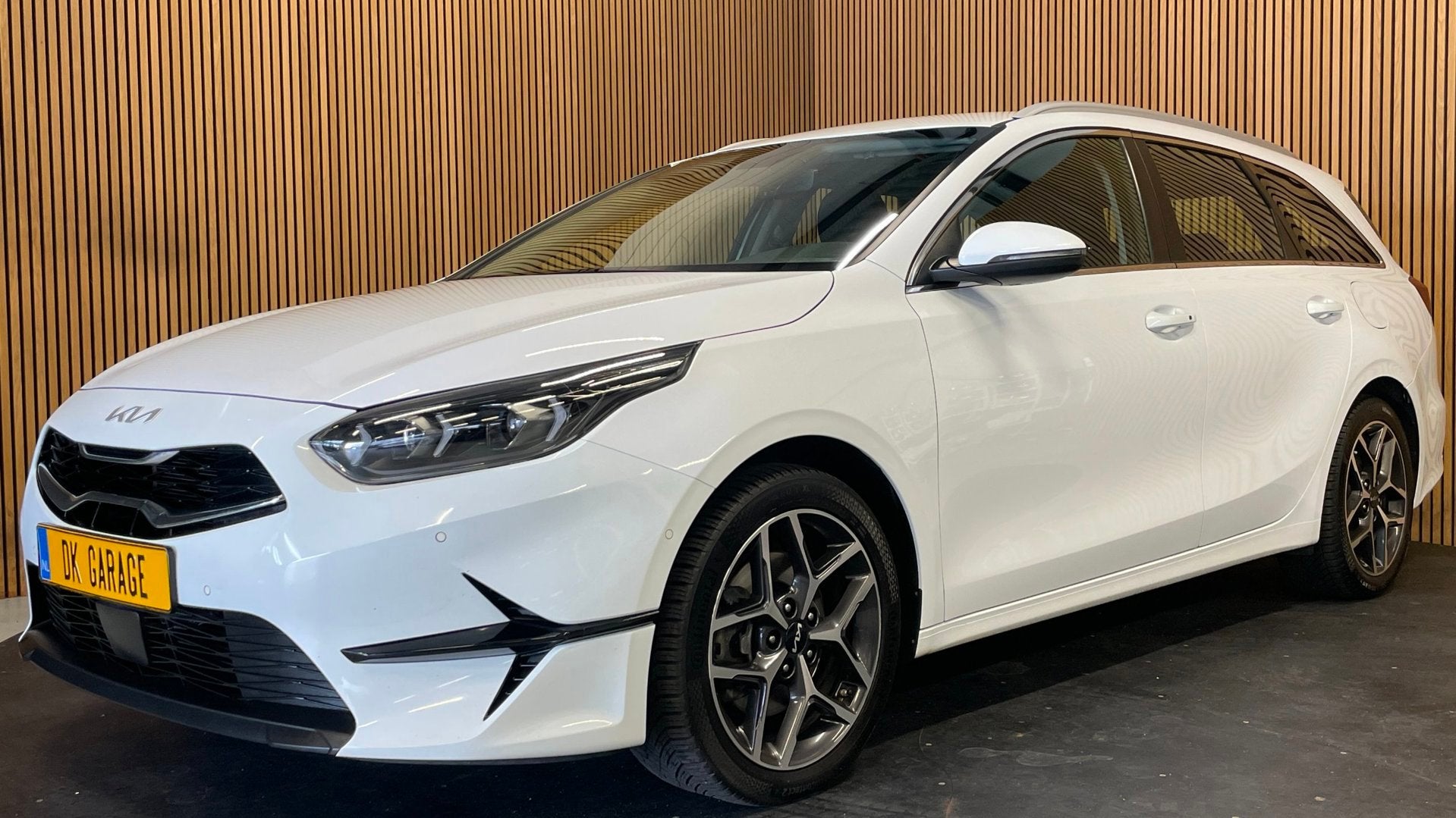 Kia Ceed Sportswagon 1.5 T-GDi Dynamic GT-Line|160PK|AUTOMAA, Dealer onderhouden, Stof, Gebruikt, 4 cilinders