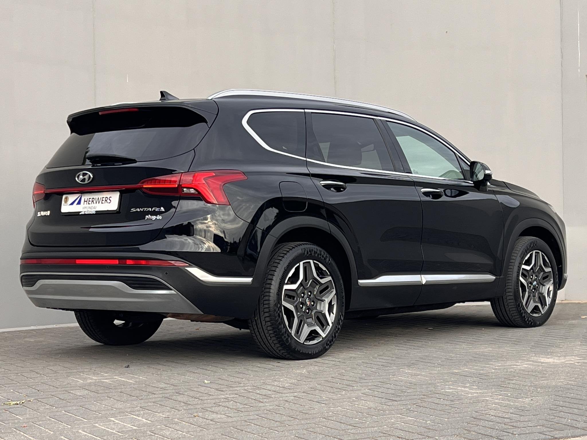 Hyundai Santa Fe 1.6 T-GDI PHEV Premium Sky 7P / Dealer onde, Auto's, Automaat, Gebruikt, Euro 6, 4 cilinders