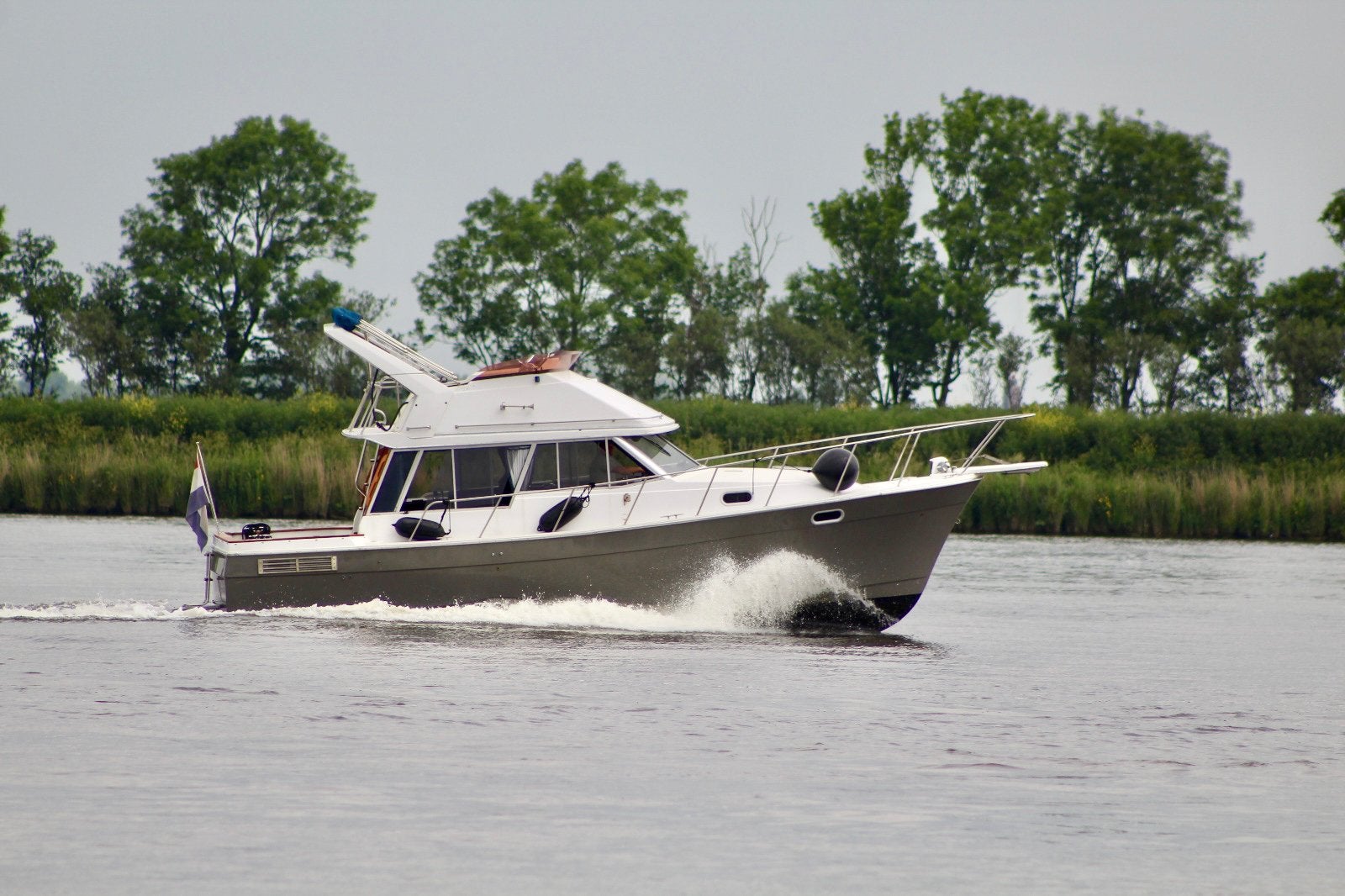 Nette Bayliner 3288, Watersport en Boten, Motorboten en Motorjachten, Gebruikt, Binnenboordmotor, Diesel, 2.00 meter