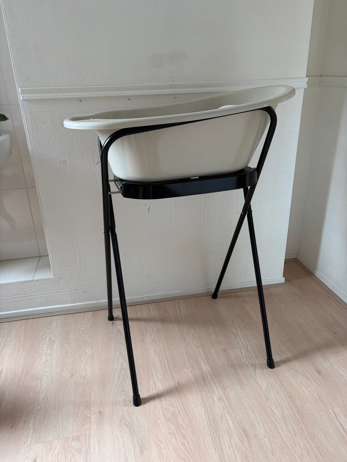 Babybadje met badinzet en standaard, Ophalen, Gebruikt, Badje