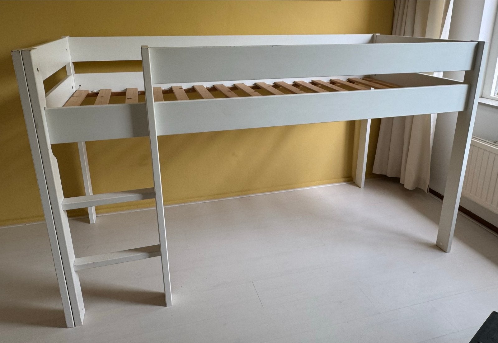 Witte eenpersoons massief houten halfhoogslaper, Ophalen, Gebruikt, 90 cm, Eenpersoons