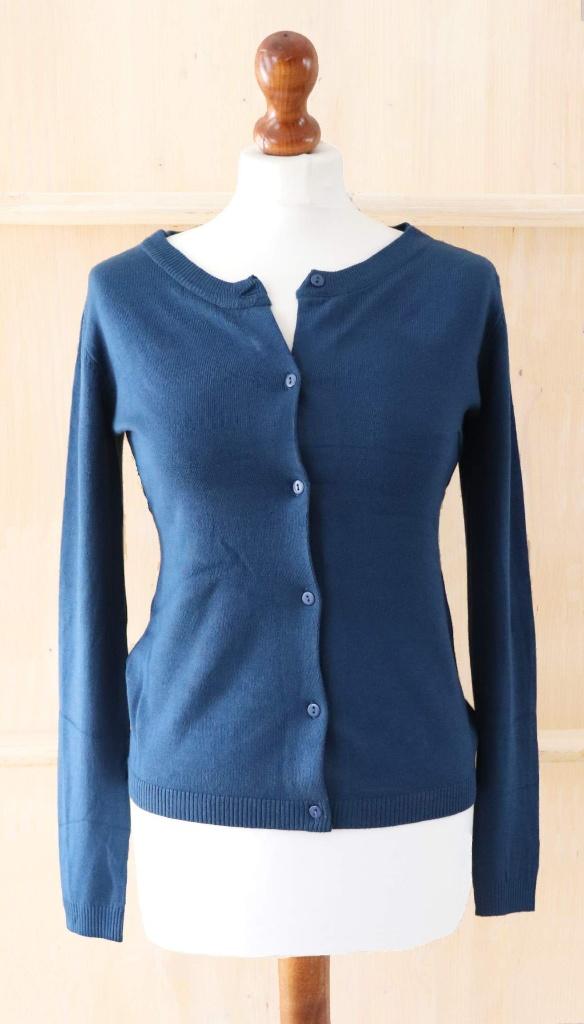 NIEUW Fijngebreid vest, kleur: petrol, 1 maat (34/40), Maat 38/40 (M), Blauw, Nieuw, Ophalen of Verzenden