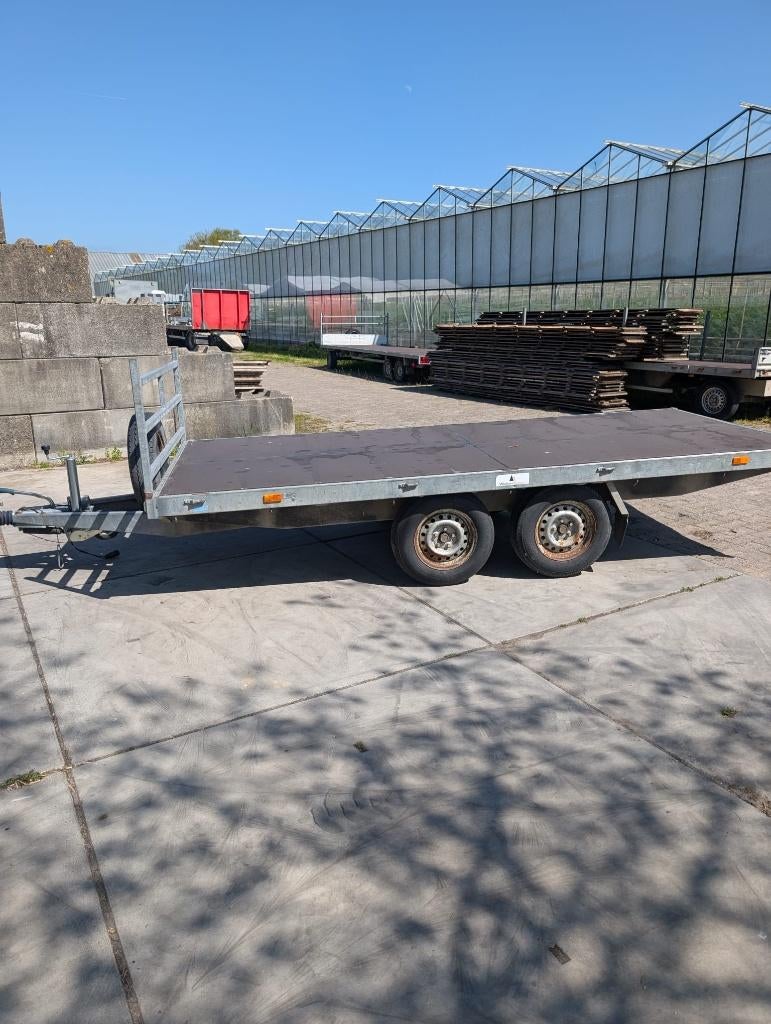 Aanhanger te koop plateau 4mtr lang dubbelasser, Ophalen, Gebruikt