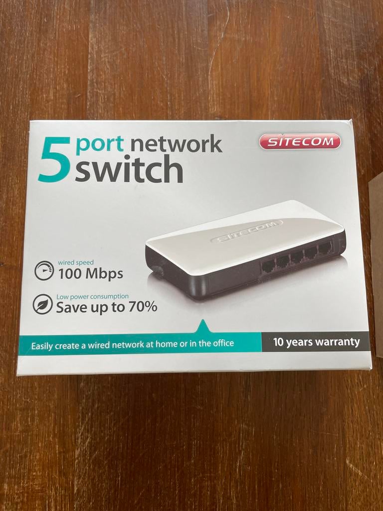 Sitecom 5-poorts netwerk switch 100 Mbps, Ophalen, Zo goed als nieuw