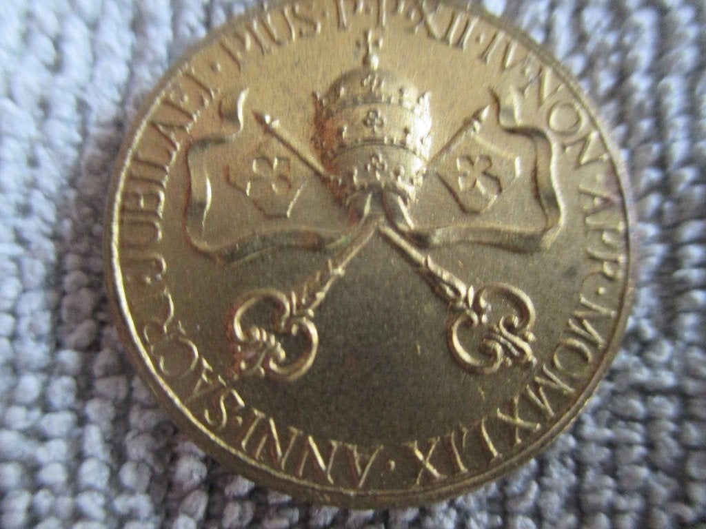 Hanger met afbeelding Paus Pius 12., Ophalen of Verzenden, Gebruikt, Sieraad, Christendom | Katholiek