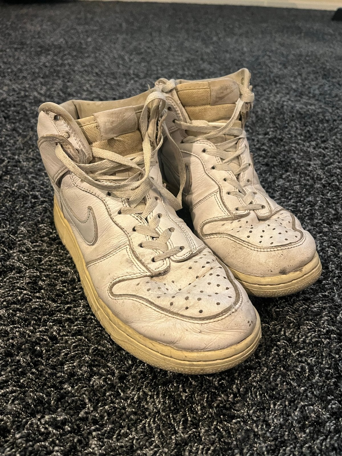 Nike Dunk High Vintage White - Maat 41, Kleding | Dames, Ophalen of Verzenden, Gedragen, Wit, Sneakers of Gympen