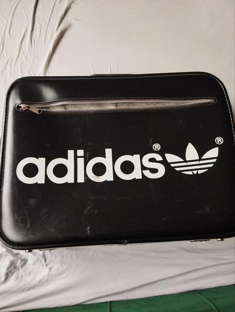 Vintage Adidas EHBO koffertje, Sieraden, Tassen en Uiterlijk, Koffers, Ophalen of Verzenden, Gebruikt, Minder dan 50 cm, Minder dan 35 cm