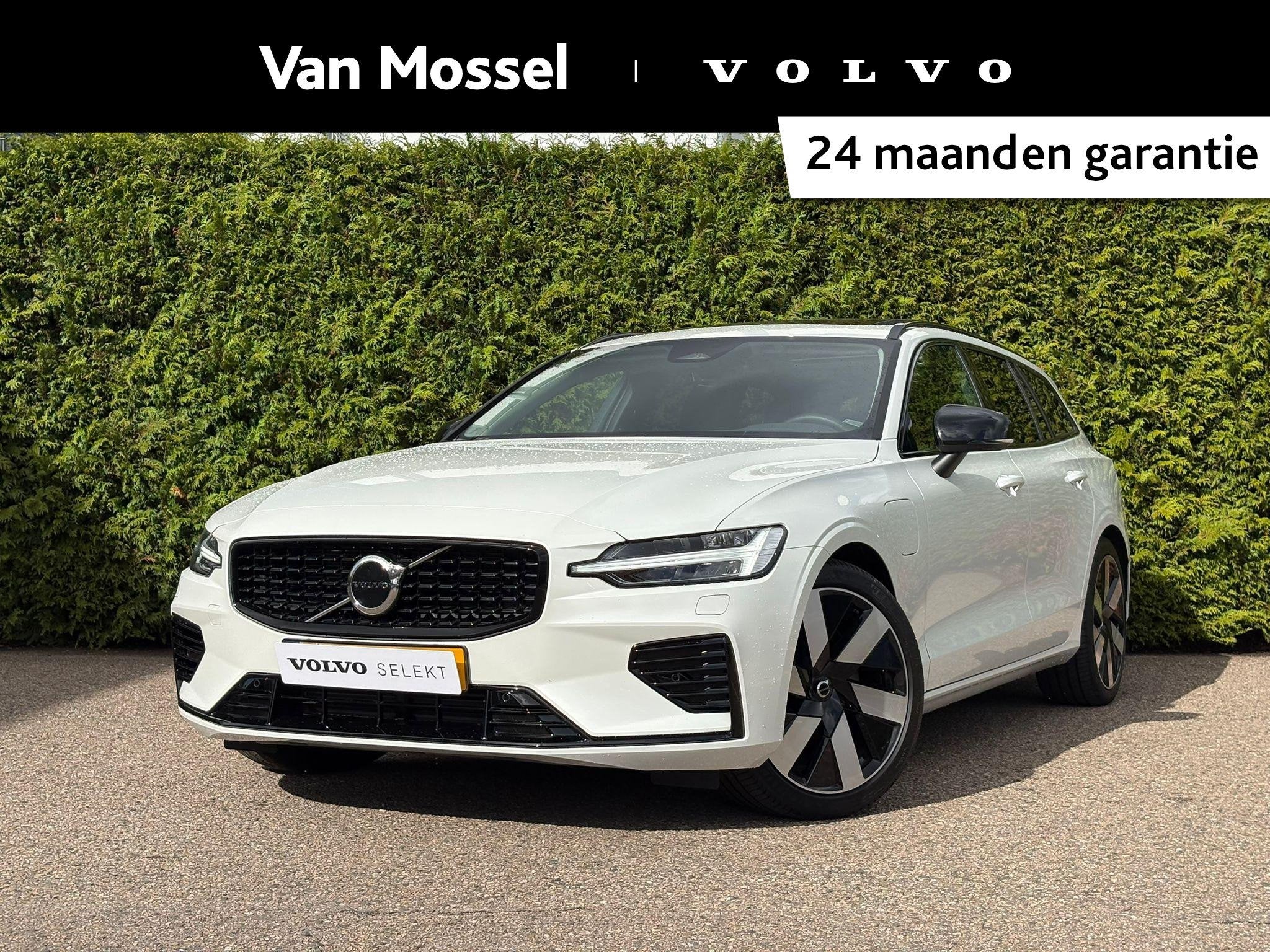 Volvo V60 T8 Plug-in hybrid AWD Ultra Dark | Trekhaak | Pano