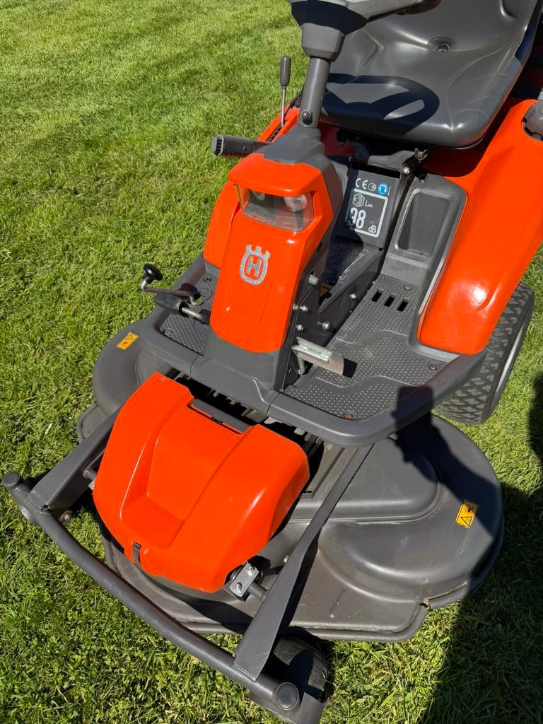 Husqvarna Rider 316, Tuin en Terras, Zitmaaiers, Ophalen of Verzenden, Zo goed als nieuw