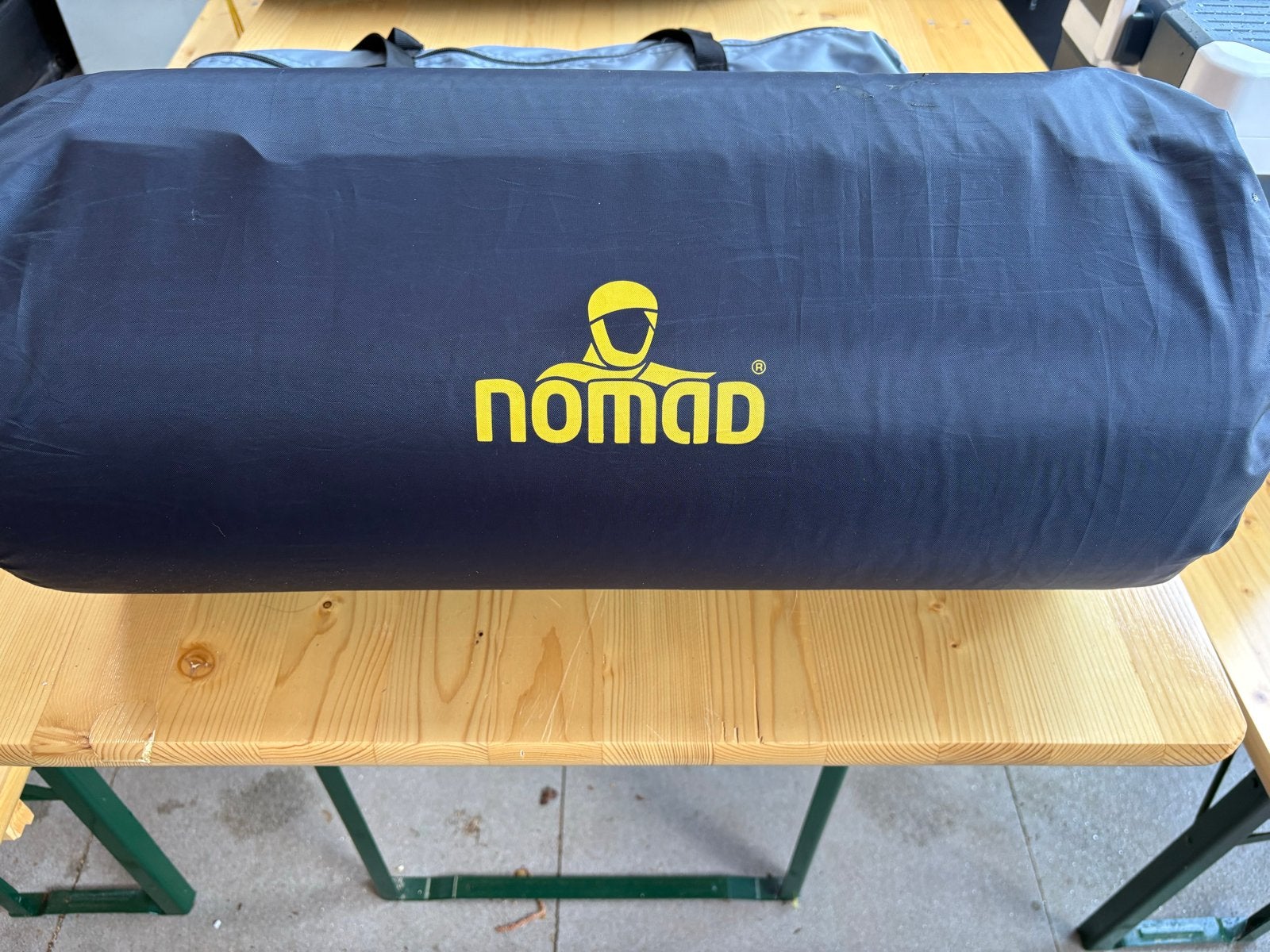 2x Nomad Perth 10.0 slaapmat, Ophalen, Zo goed als nieuw, 2-persoons