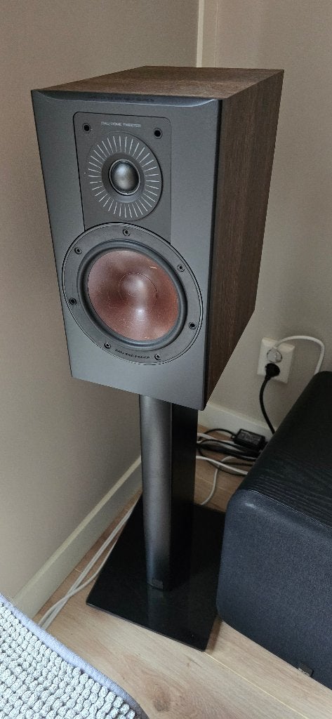 DALI Opticon 2 MK2 (Dark Oak) + originele DALI M-601 stands, Audio, Tv en Foto, Speakerset, Zo goed als nieuw, Basreflex, Dali