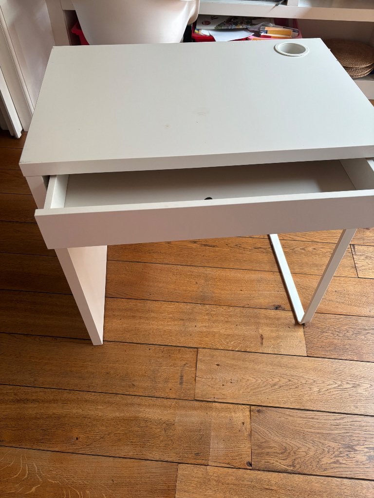 Bureautje met lade, Ophalen, Gebruikt, 73 cm, IKEA