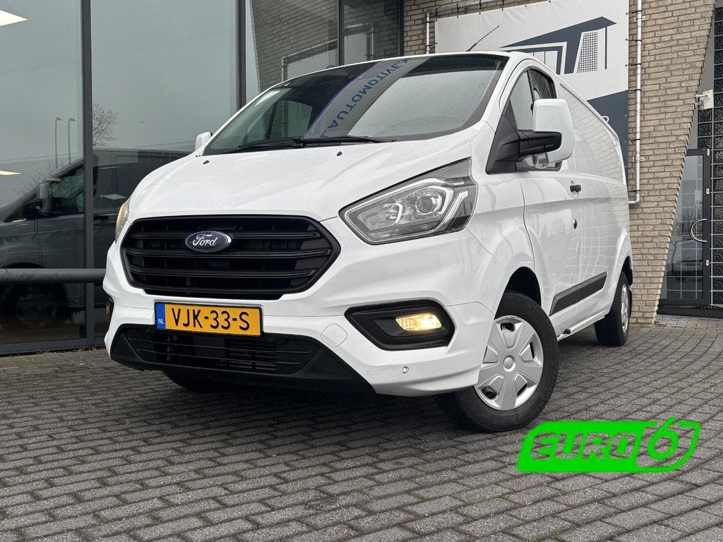 Ford Transit Custom 2.0 L2H1*A/C*CRUISE*NAV*CAMERA*STOELVERW, Voorwielaandrijving, 4 cilinders, 2800 kg, Wit