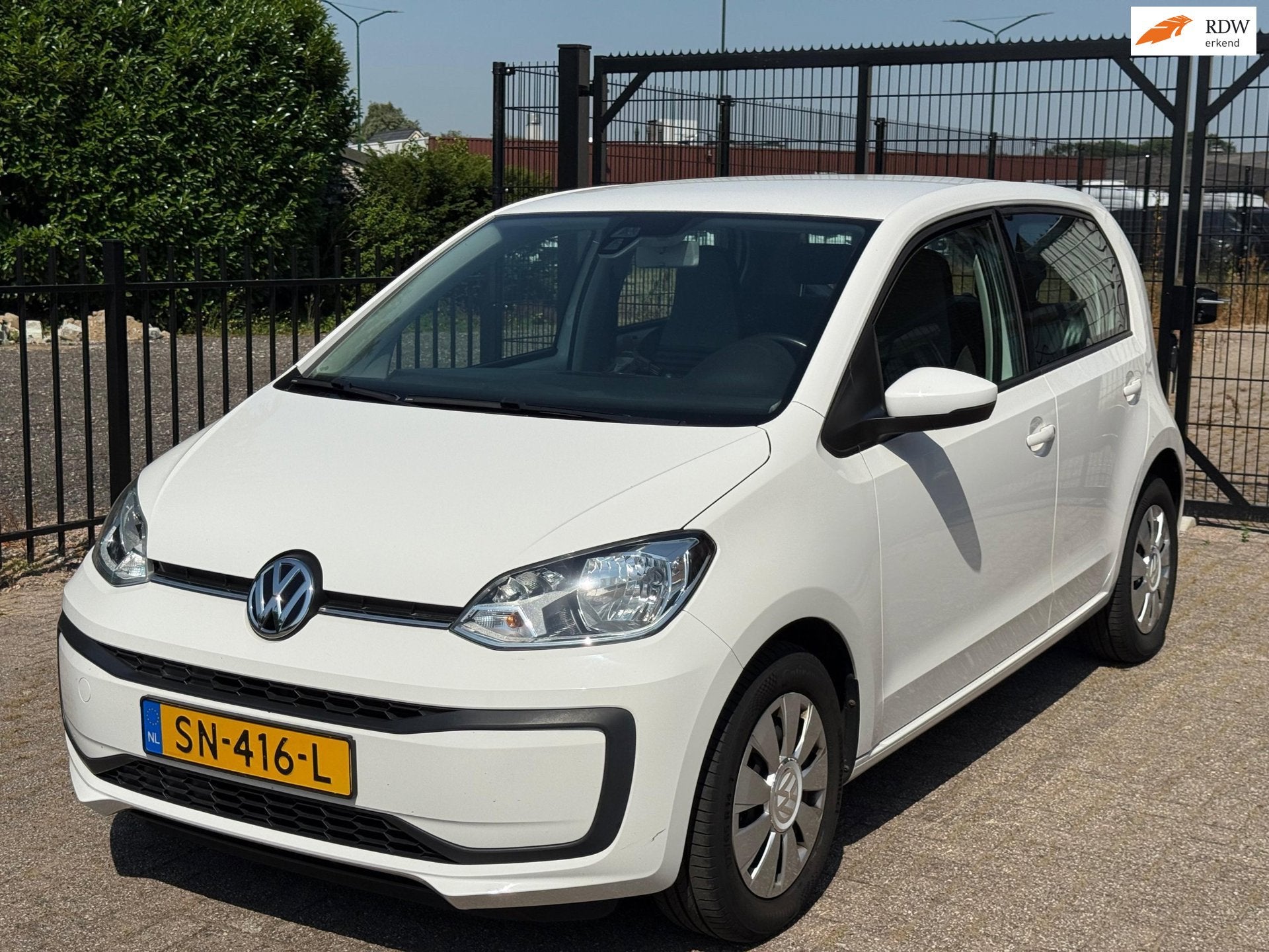Volkswagen Up! 1.0 BMT move up! Camera PDC Dealer onderhoude, Voorwielaandrijving, Gebruikt, Wit, Origineel Nederlands