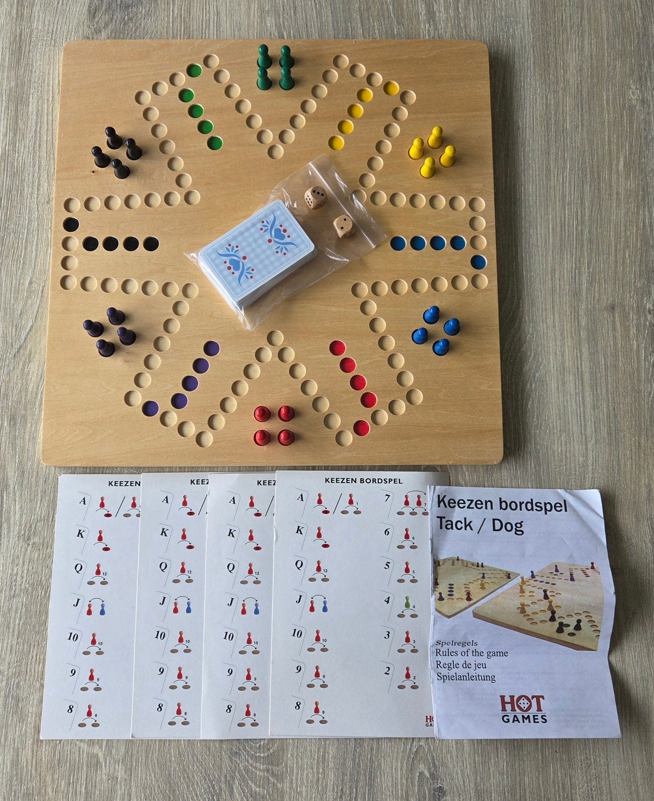 KEEZENSPEL versie HOUTEN BORD en PIONEN, Hobby en Vrije tijd, Ophalen of Verzenden, Zo goed als nieuw