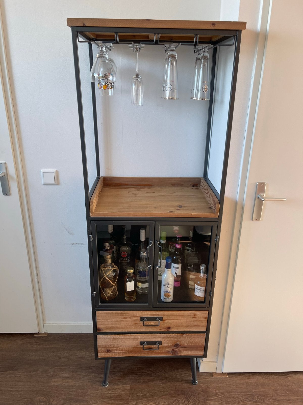 Barmeubel Damian Mangohout, Ophalen, Zo goed als nieuw