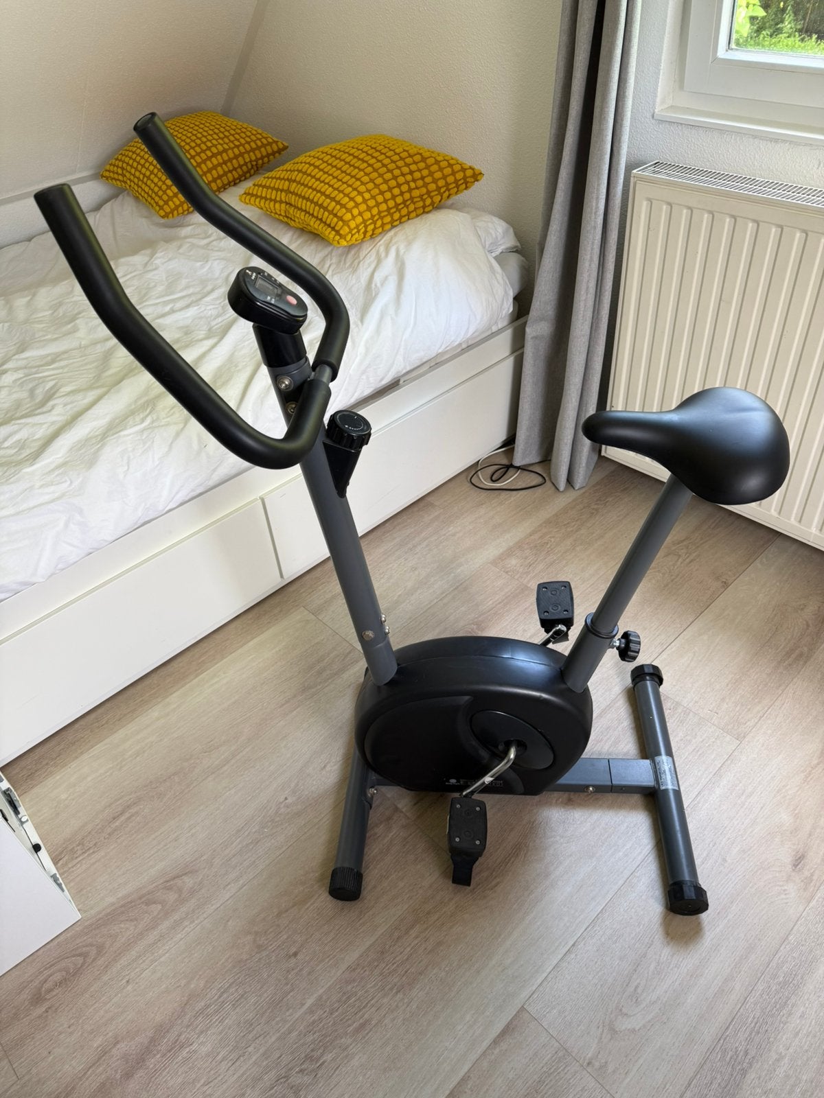 Hometrainer, Sport en Fitness, Ophalen, Gebruikt, Hometrainer