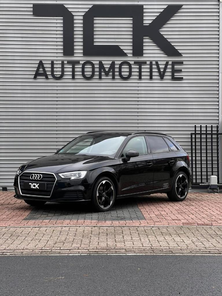 Audi A3 1.0 Tfsi 116pk 2018 Zwart | APK 4-27 | CARPLAY, Auto's, Voorwielaandrijving, Stof, Zwart, 620 kg