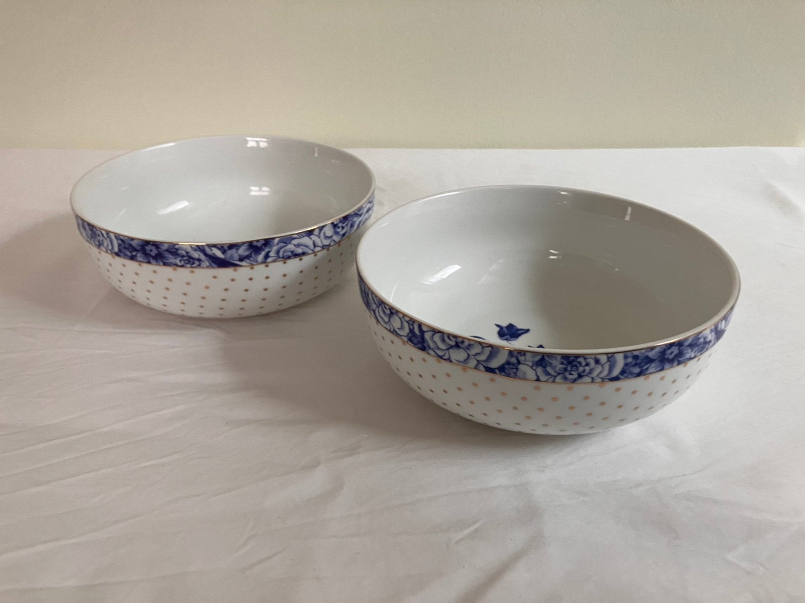 Pip Studio Royal White - Medium kom 15 cm 2 x, Nieuw, Ophalen of Verzenden, Kom(men), Overige stijlen