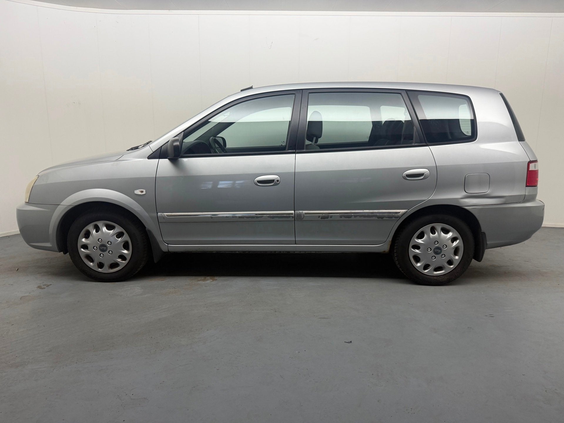 Kia Carens 1.6-16V LX # Airco, Auto's, Kia, 4 cilinders, Origineel Nederlands, Bedrijf, Handgeschakeld