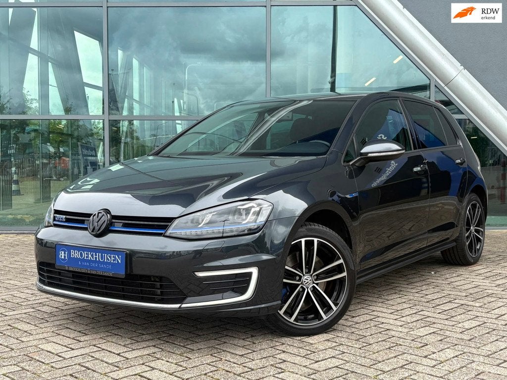 Volkswagen Golf 1.4 TSI GTE Stoelverwarming / Navigatie / Cr, Auto's, Volkswagen, 8 kWh, Stof, Gebruikt, 4 cilinders