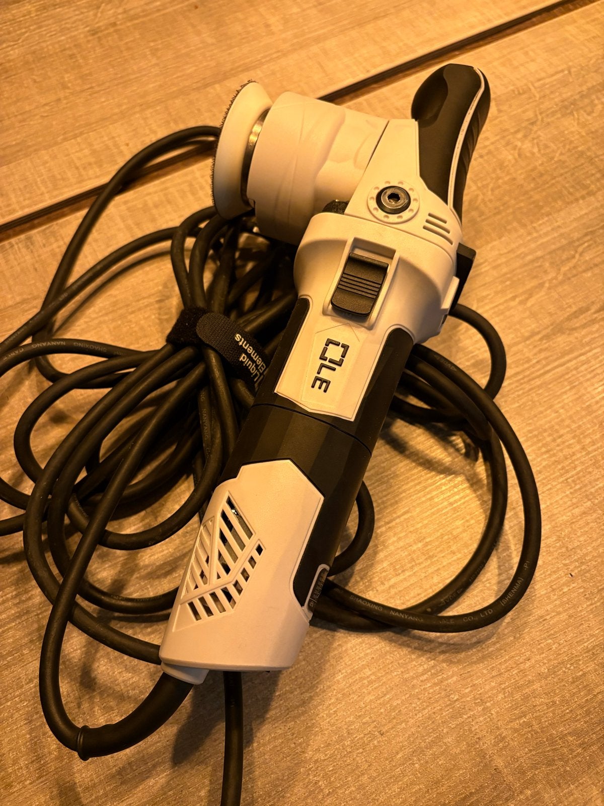 Liquid Elements A1000 V3 Mini Accu Polijstmachine Set, Ophalen