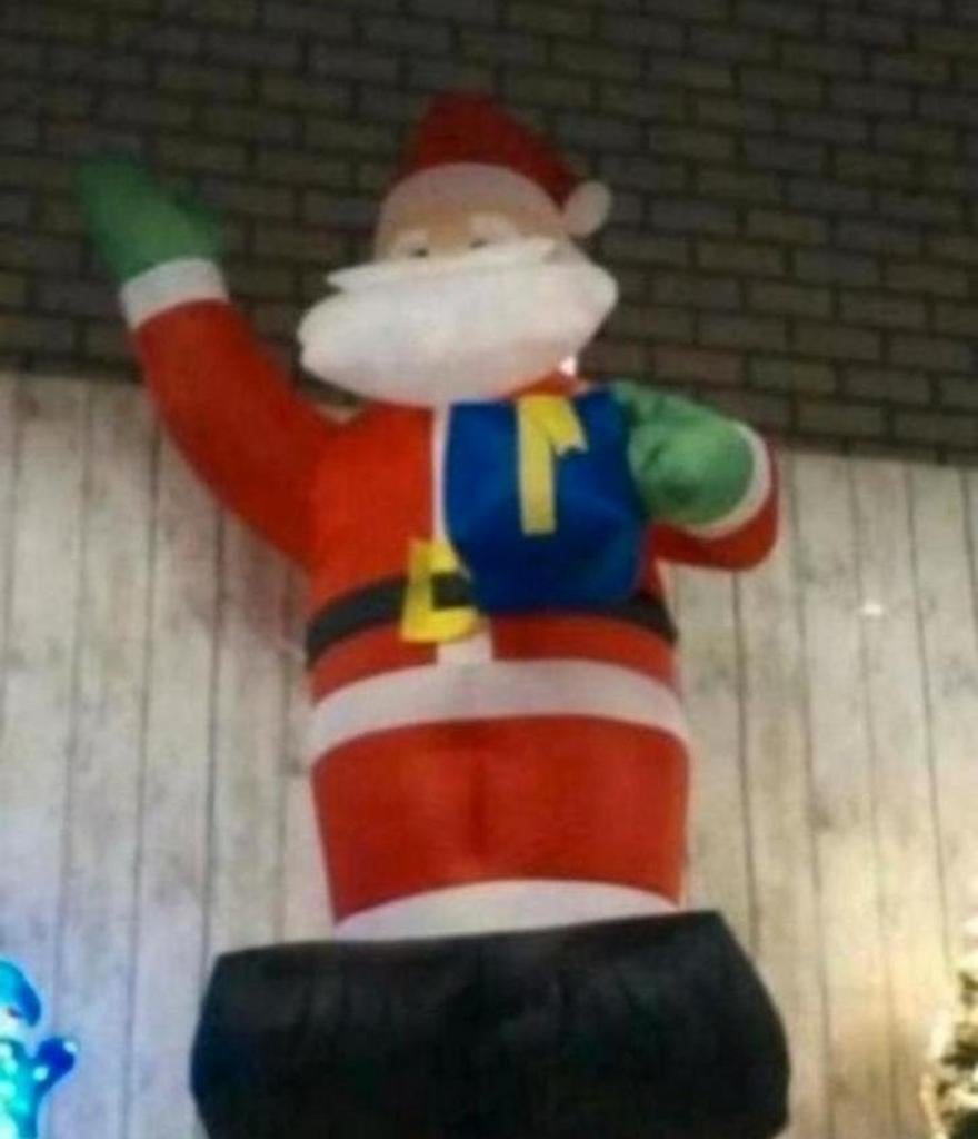 opblaasbare kerstman incl licht hoogte 180cm
uit voorraad le, Ophalen of Verzenden, Nieuw