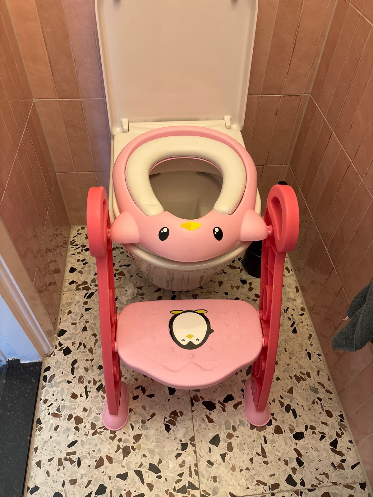 Roze pinguïn kinder wc-bril met opstapje, Ophalen of Verzenden, Zo goed als nieuw