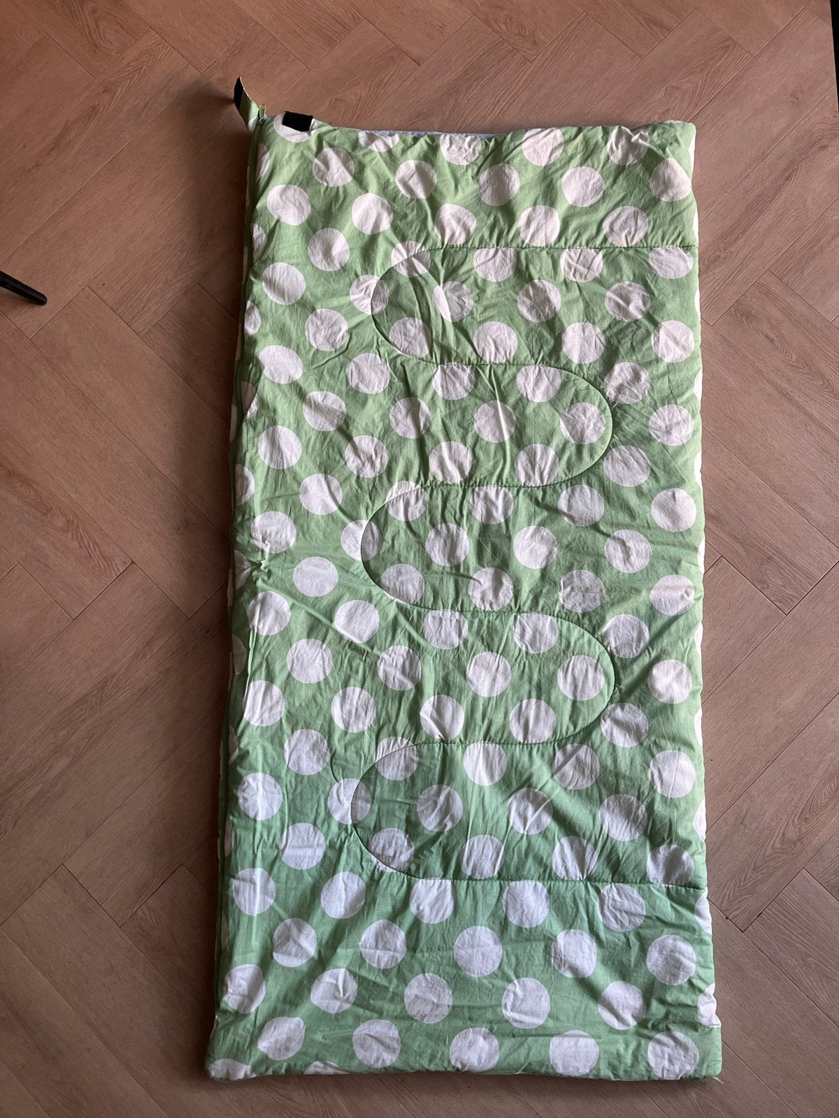 HEMA kinderslaapzak 140x70cm groen met stippen, Caravans en Kamperen, Ophalen of Verzenden, Gebruikt