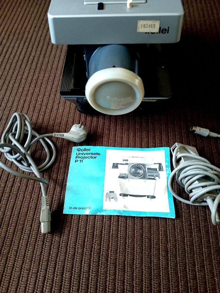 Rollei P11 - Dia projector, Ophalen of Verzenden, Gebruikt