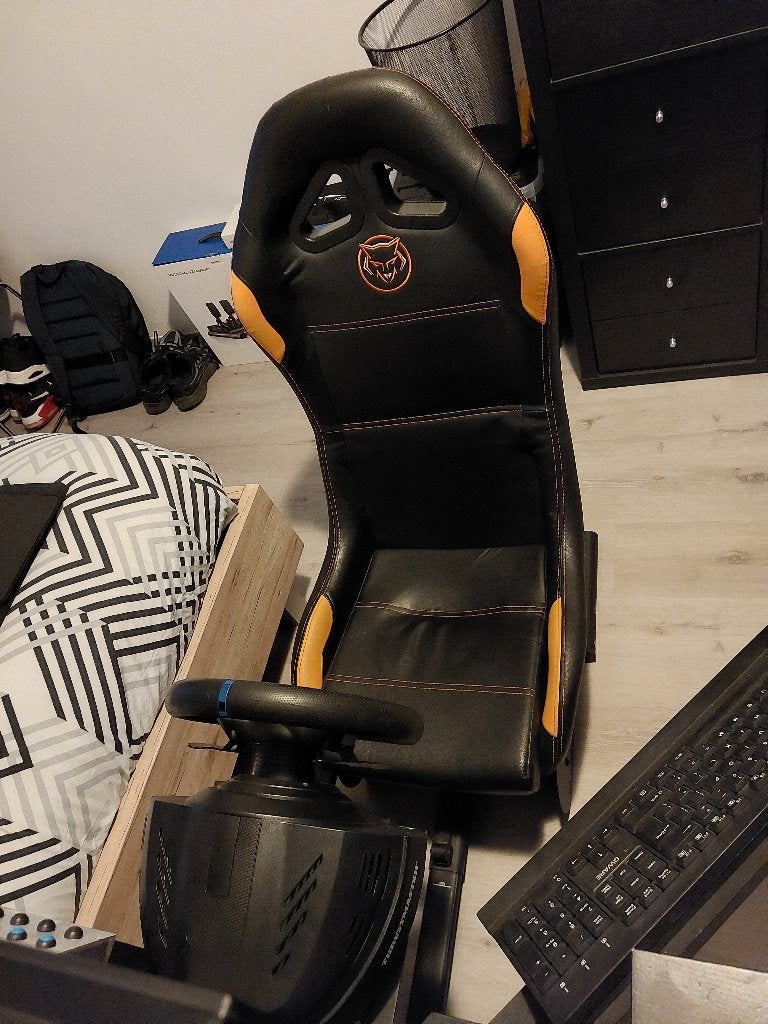Thrustmaster T300 RS GT met QWARE RS-500BL Gamestoel, Ophalen, Gebruikt, Thrustmaster