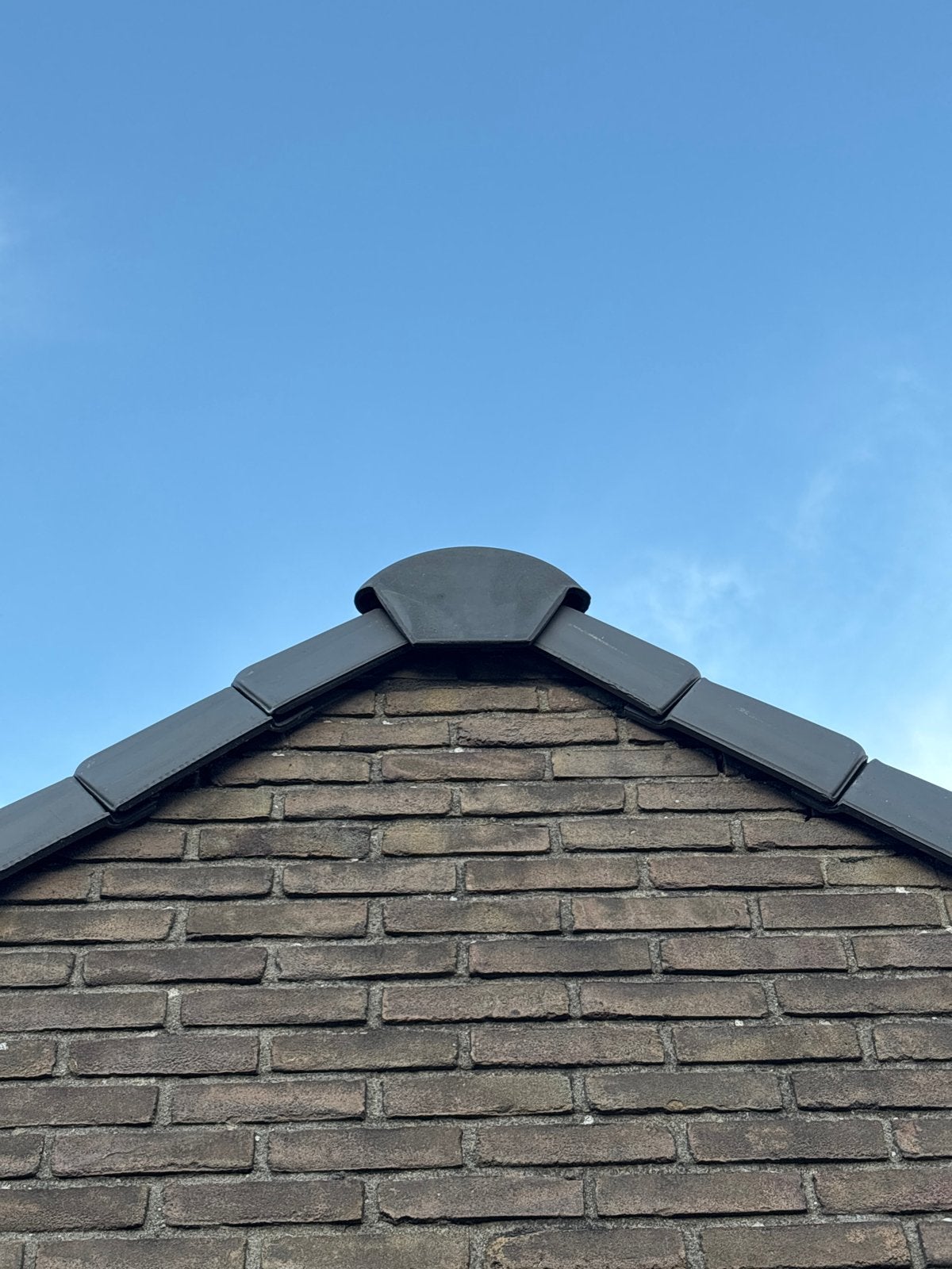 Eindvorsten Koramic Blauw Gesmoord - Dakafwerking, Doe-het-zelf en Verbouw, Gebruikt, Steen of Klei, Blauw, Ophalen of Verzenden