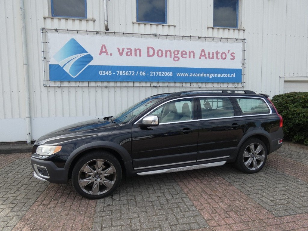 Volvo XC70 2.4 D5 SUMMUM 205PK AUT,Leer,DealerOH,DBriemVerv, Auto's, Gebruikt, 197 €/maand, XC70, Zwart
