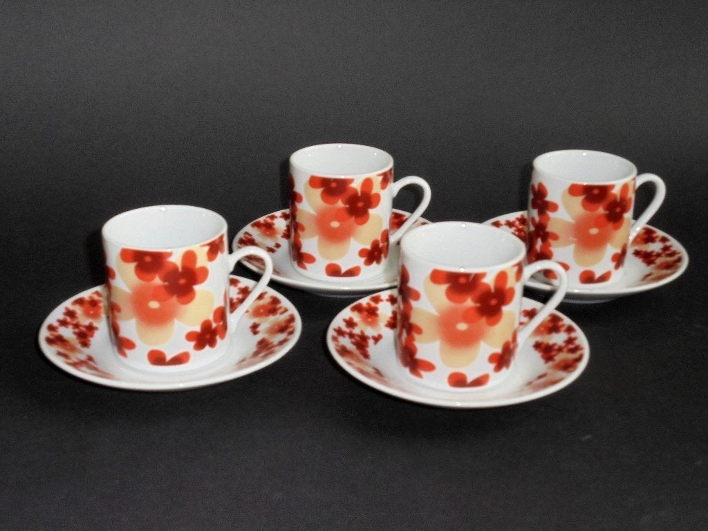 4 Espresso koffie Kopjes jaren 60-70 vintage kop en schotel, Ophalen of Verzenden, Huis en Inrichting