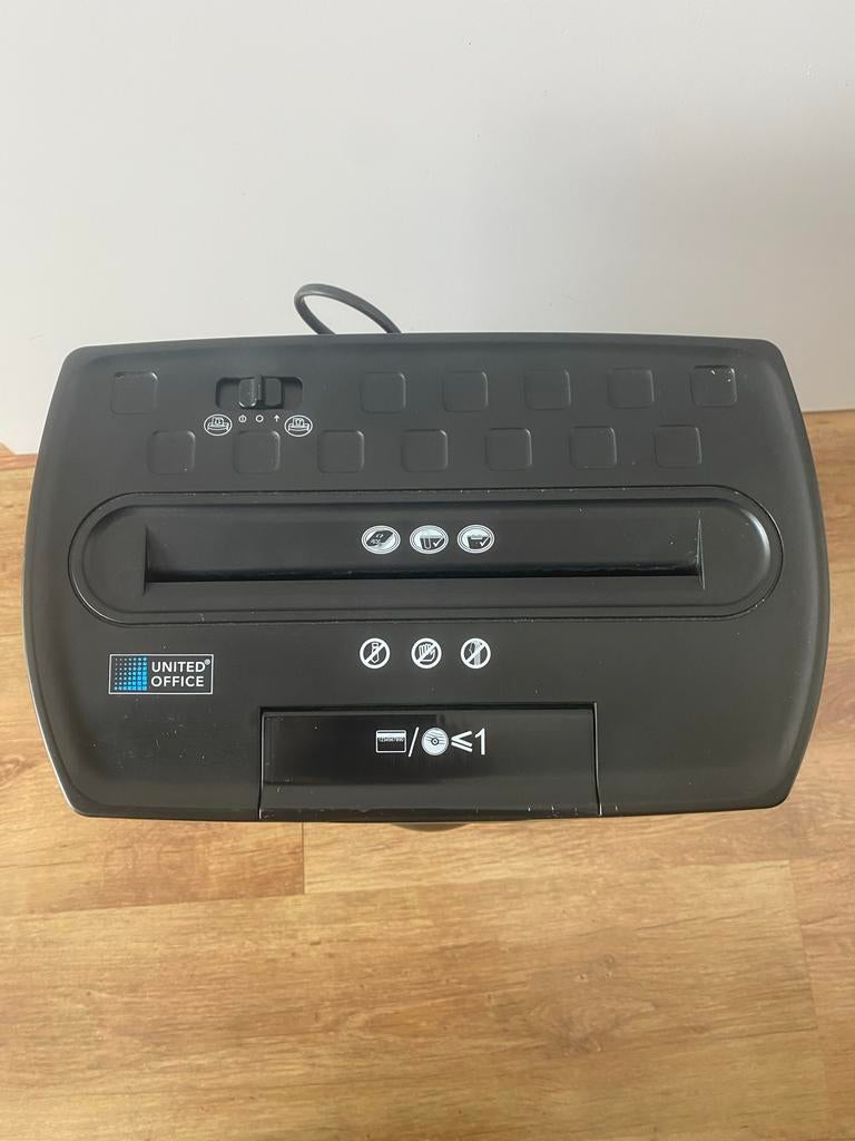 United Office Papiervernietiger - Veilig & Efficiënt, Ophalen, Gebruikt