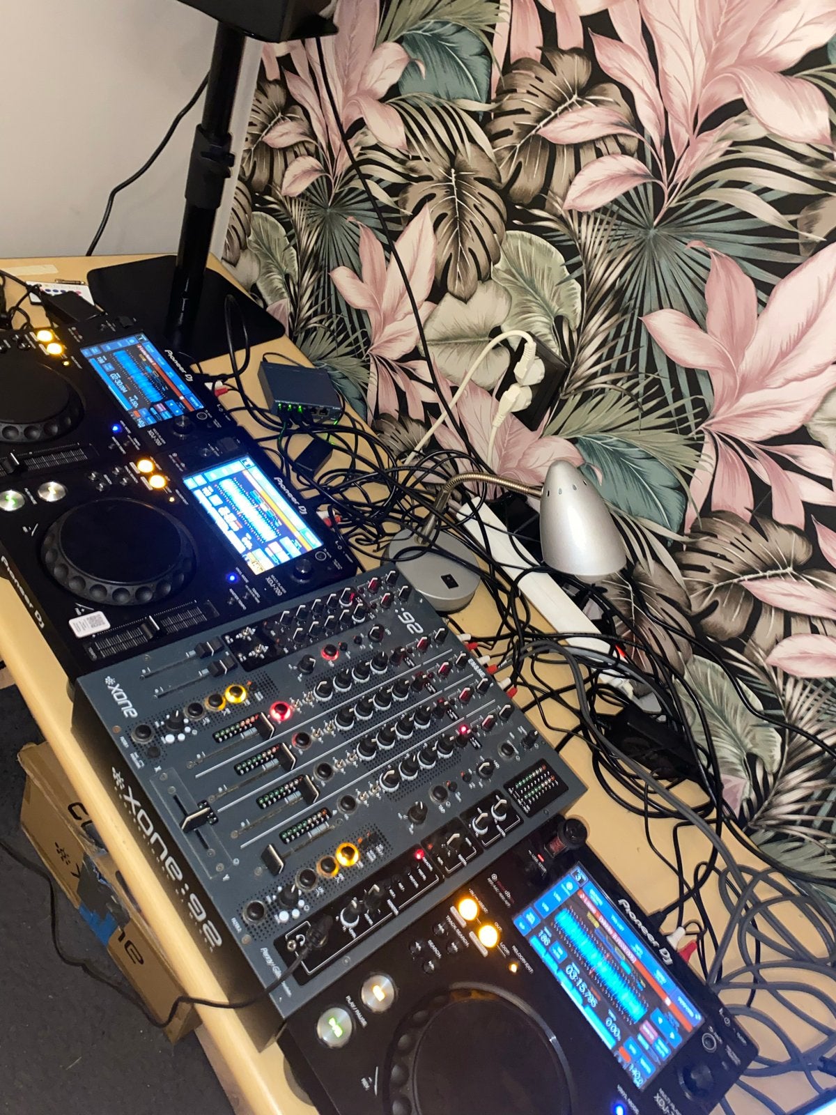 Complete DJ-set: Xone 92 mixer + 3x Pioneer XDJ 700, Muziek en Instrumenten, Ophalen, Zo goed als nieuw, Dj-set, Pioneer