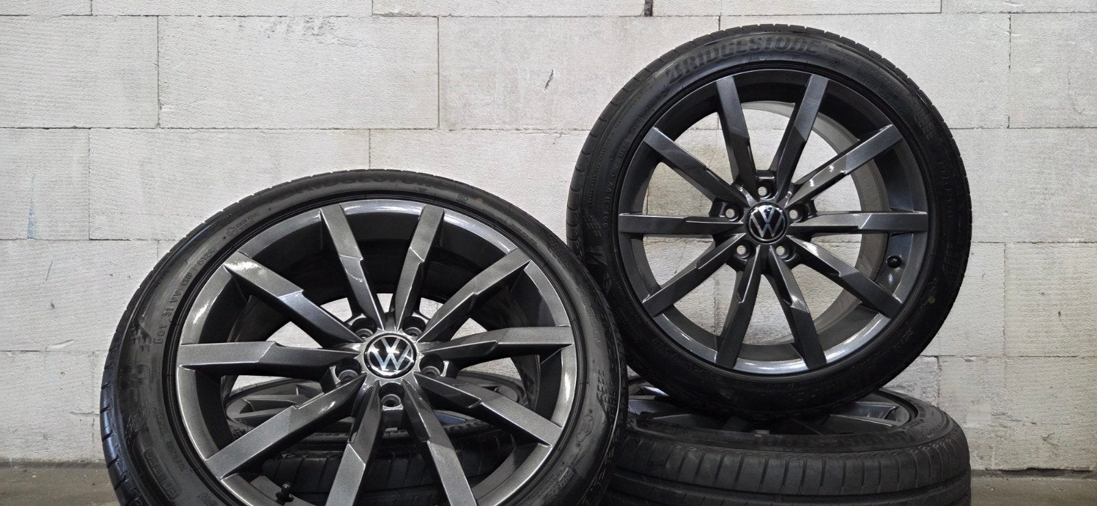 18" VW R-line Passat T-roc orig velgen demo zomerbanden, 18 inch, Gebruikt, Banden en Velgen, Ophalen of Verzenden